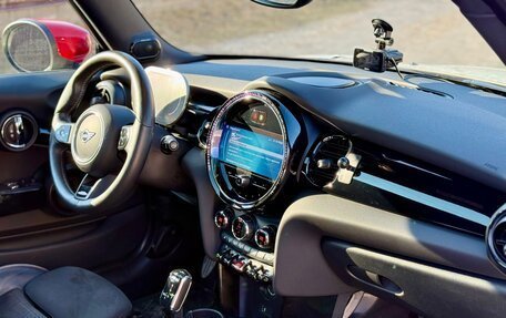 MINI Hatch, 2021 год, 3 750 000 рублей, 9 фотография