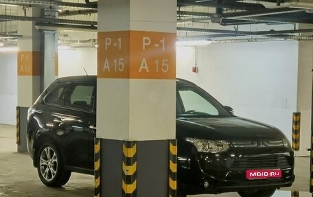 Mitsubishi Outlander III рестайлинг 3, 2013 год, 1 310 000 рублей, 1 фотография