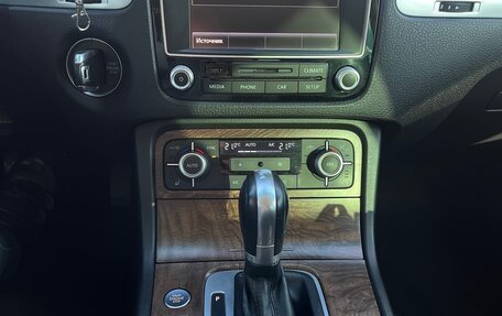 Volkswagen Touareg III, 2015 год, 2 600 000 рублей, 14 фотография