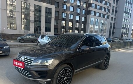 Volkswagen Touareg III, 2015 год, 2 600 000 рублей, 2 фотография