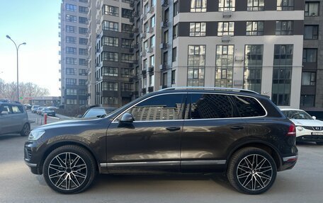 Volkswagen Touareg III, 2015 год, 2 600 000 рублей, 3 фотография