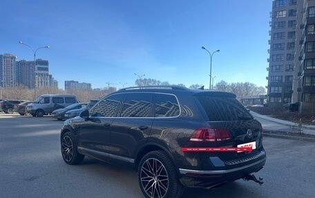 Volkswagen Touareg III, 2015 год, 2 600 000 рублей, 4 фотография