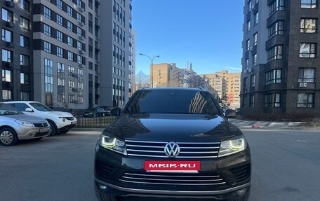 Volkswagen Touareg III, 2015 год, 2 600 000 рублей, 9 фотография