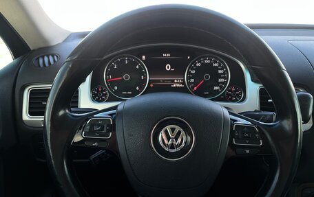 Volkswagen Touareg III, 2015 год, 2 600 000 рублей, 17 фотография