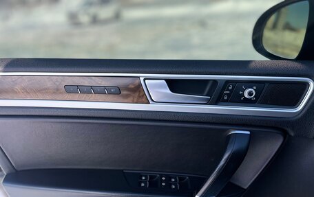 Volkswagen Touareg III, 2015 год, 2 600 000 рублей, 18 фотография