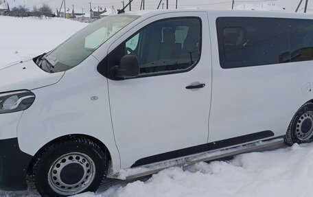 Toyota ProAce II, 2019 год, 1 800 000 рублей, 12 фотография