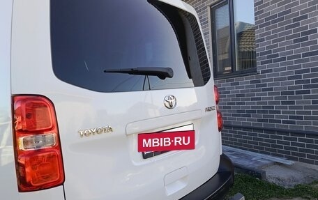 Toyota ProAce II, 2019 год, 1 800 000 рублей, 4 фотография