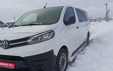 Toyota ProAce II, 2019 год, 1 800 000 рублей, 10 фотография