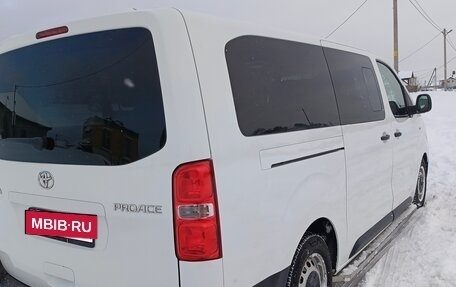 Toyota ProAce II, 2019 год, 1 800 000 рублей, 18 фотография