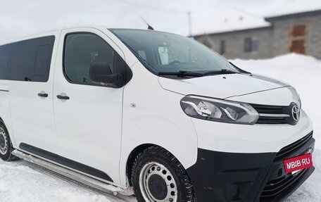 Toyota ProAce II, 2019 год, 1 800 000 рублей, 23 фотография