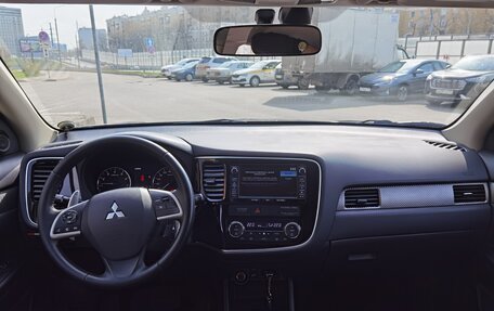 Mitsubishi Outlander III рестайлинг 3, 2013 год, 1 310 000 рублей, 8 фотография