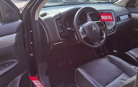 Mitsubishi Outlander III рестайлинг 3, 2013 год, 1 310 000 рублей, 9 фотография