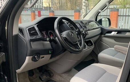Volkswagen Multivan T6 рестайлинг, 2015 год, 2 700 000 рублей, 9 фотография