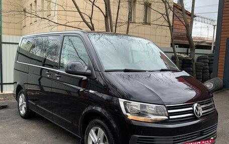 Volkswagen Multivan T6 рестайлинг, 2015 год, 2 700 000 рублей, 3 фотография