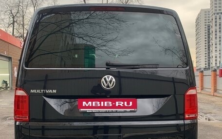 Volkswagen Multivan T6 рестайлинг, 2015 год, 2 700 000 рублей, 6 фотография