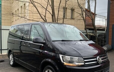 Volkswagen Multivan T6 рестайлинг, 2015 год, 2 700 000 рублей, 4 фотография