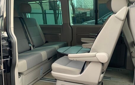 Volkswagen Multivan T6 рестайлинг, 2015 год, 2 700 000 рублей, 14 фотография
