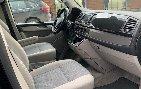 Volkswagen Multivan T6 рестайлинг, 2015 год, 2 700 000 рублей, 13 фотография