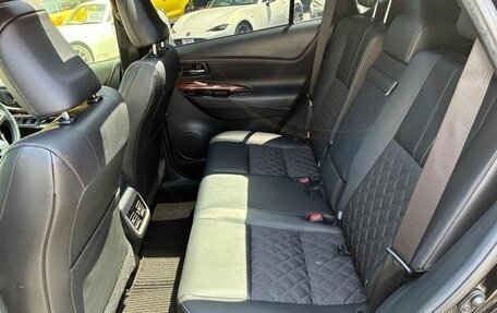 Toyota Harrier, 2016 год, 2 250 000 рублей, 9 фотография