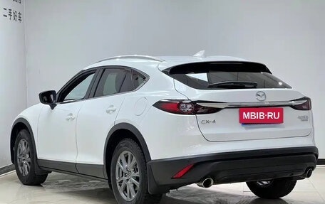 Mazda CX-4, 2023 год, 2 300 000 рублей, 7 фотография