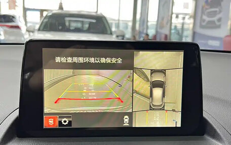 Mazda CX-4, 2023 год, 2 300 000 рублей, 18 фотография