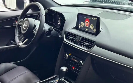 Mazda CX-4, 2023 год, 2 300 000 рублей, 10 фотография