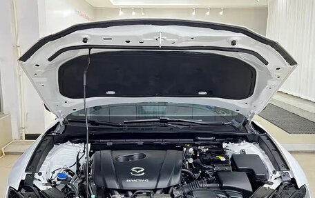 Mazda CX-4, 2023 год, 2 300 000 рублей, 15 фотография