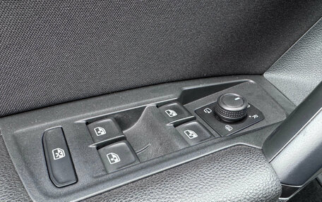 Volkswagen Tiguan II, 2021 год, 3 390 000 рублей, 21 фотография