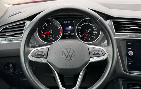 Volkswagen Tiguan II, 2021 год, 3 390 000 рублей, 19 фотография