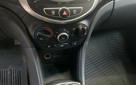 Hyundai Solaris II рестайлинг, 2013 год, 880 000 рублей, 7 фотография