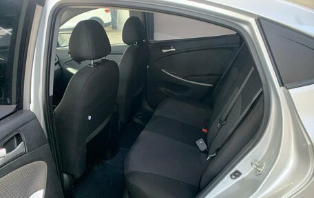 Hyundai Solaris II рестайлинг, 2013 год, 880 000 рублей, 4 фотография