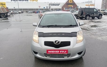 Toyota Vitz, 2005 год, 499 999 рублей, 1 фотография