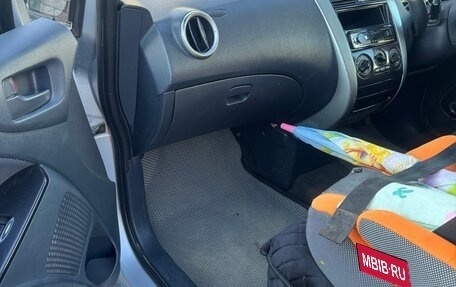 Mitsubishi Colt VI рестайлинг, 2003 год, 320 000 рублей, 5 фотография