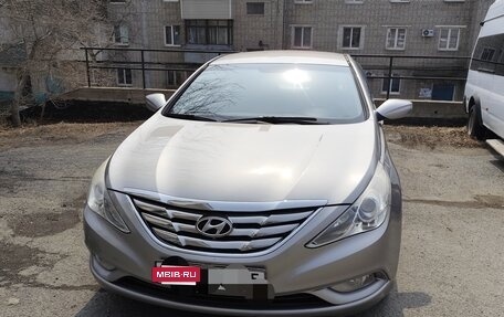 Hyundai Sonata VI, 2010 год, 1 000 000 рублей, 2 фотография
