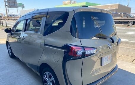 Toyota Sienta II, 2022 год, 1 310 000 рублей, 5 фотография