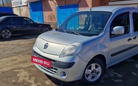 Renault Kangoo II рестайлинг, 2010 год, 670 000 рублей, 5 фотография