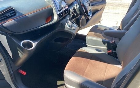 Toyota Sienta II, 2022 год, 1 310 000 рублей, 12 фотография