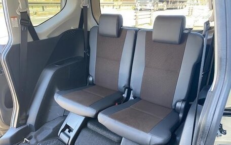 Toyota Sienta II, 2022 год, 1 310 000 рублей, 19 фотография