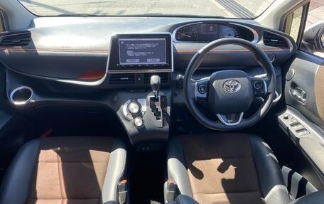 Toyota Sienta II, 2022 год, 1 310 000 рублей, 22 фотография