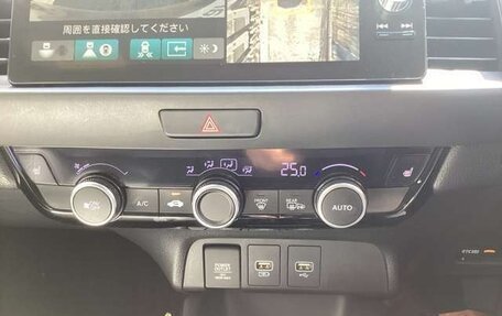 Honda Fit, 2022 год, 1 040 000 рублей, 8 фотография