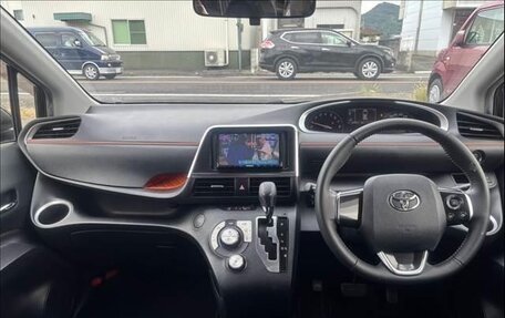 Toyota Sienta II, 2022 год, 1 167 000 рублей, 11 фотография