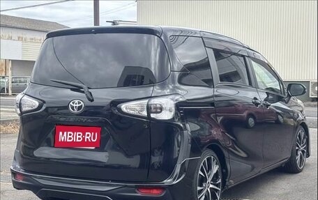 Toyota Sienta II, 2022 год, 1 167 000 рублей, 5 фотография