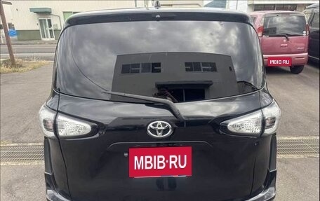 Toyota Sienta II, 2022 год, 1 167 000 рублей, 6 фотография