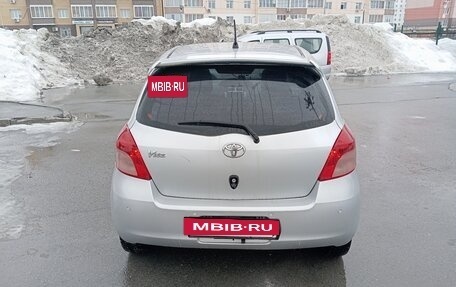 Toyota Vitz, 2005 год, 499 999 рублей, 7 фотография