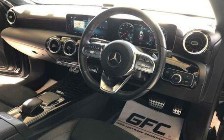 Mercedes-Benz A-Класс, 2018 год, 1 427 000 рублей, 2 фотография