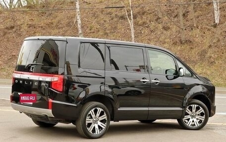 Mitsubishi Delica D:5 I, 2022 год, 2 700 000 рублей, 2 фотография