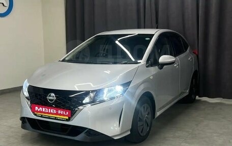 Nissan Note, 2022 год, 1 997 000 рублей, 4 фотография