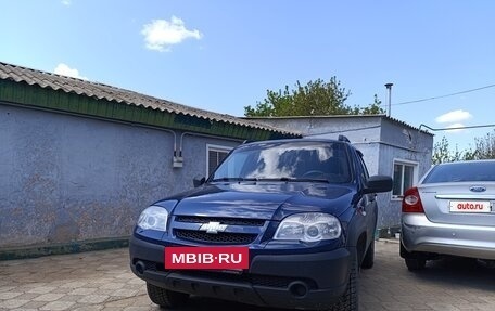 Chevrolet Niva I рестайлинг, 2018 год, 710 000 рублей, 2 фотография