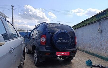 Chevrolet Niva I рестайлинг, 2018 год, 710 000 рублей, 4 фотография