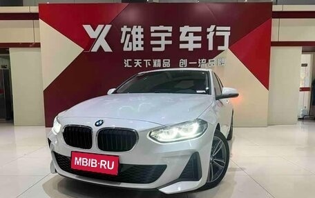 BMW 1 серия, 2022 год, 1 663 000 рублей, 1 фотография